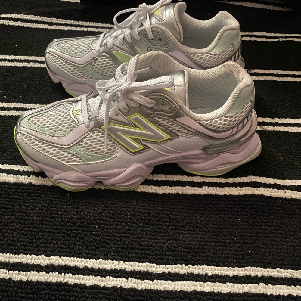New Balance Gray Sneakers with Chunky Midsole and Mesh Upper